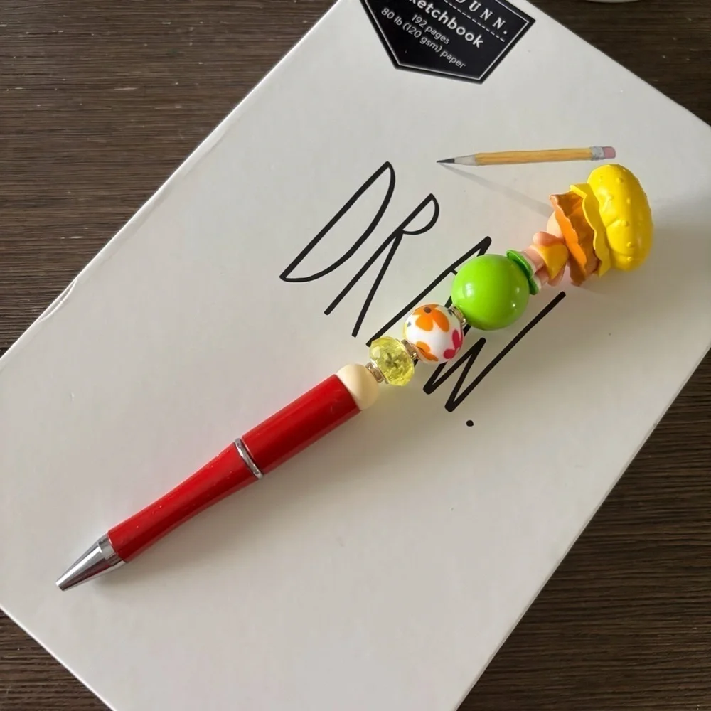 Strawberry Shortcake: Apple Dumplin’ handmade beaded pen